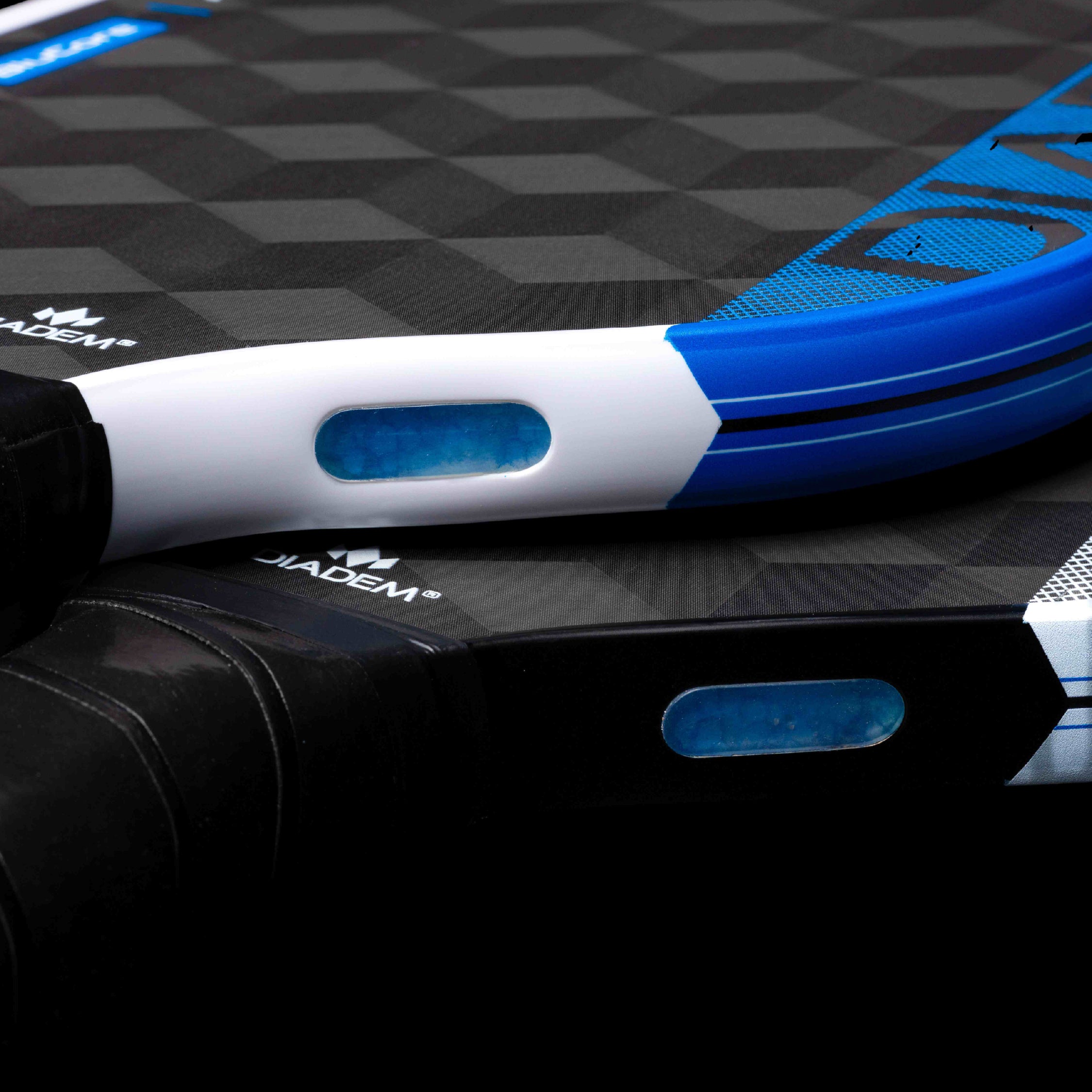 diadem-edge-blucore-pro-pickleball-paddle image 6