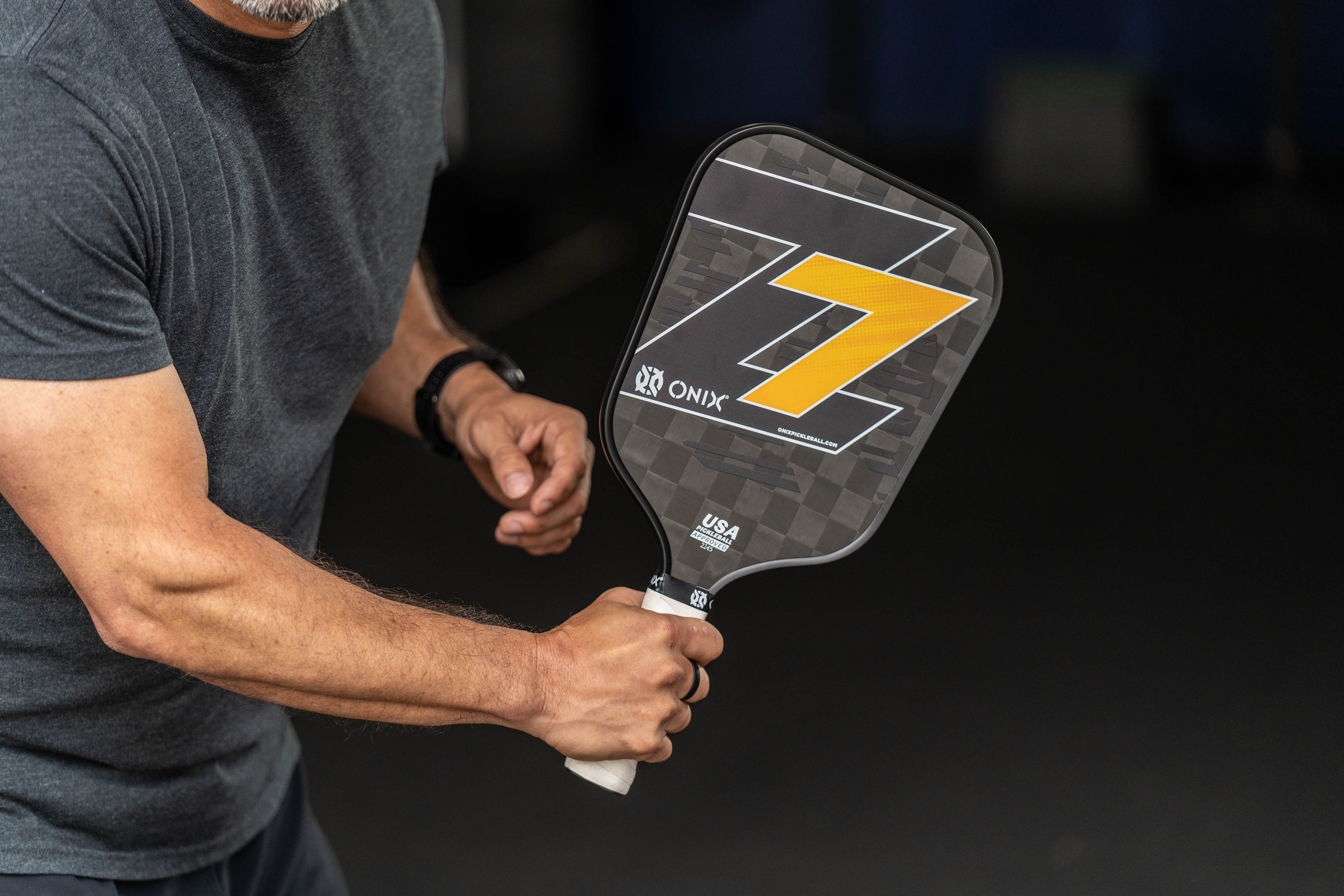 onix-pickleball-z7-pickleball-paddle-carbon-performance image 6