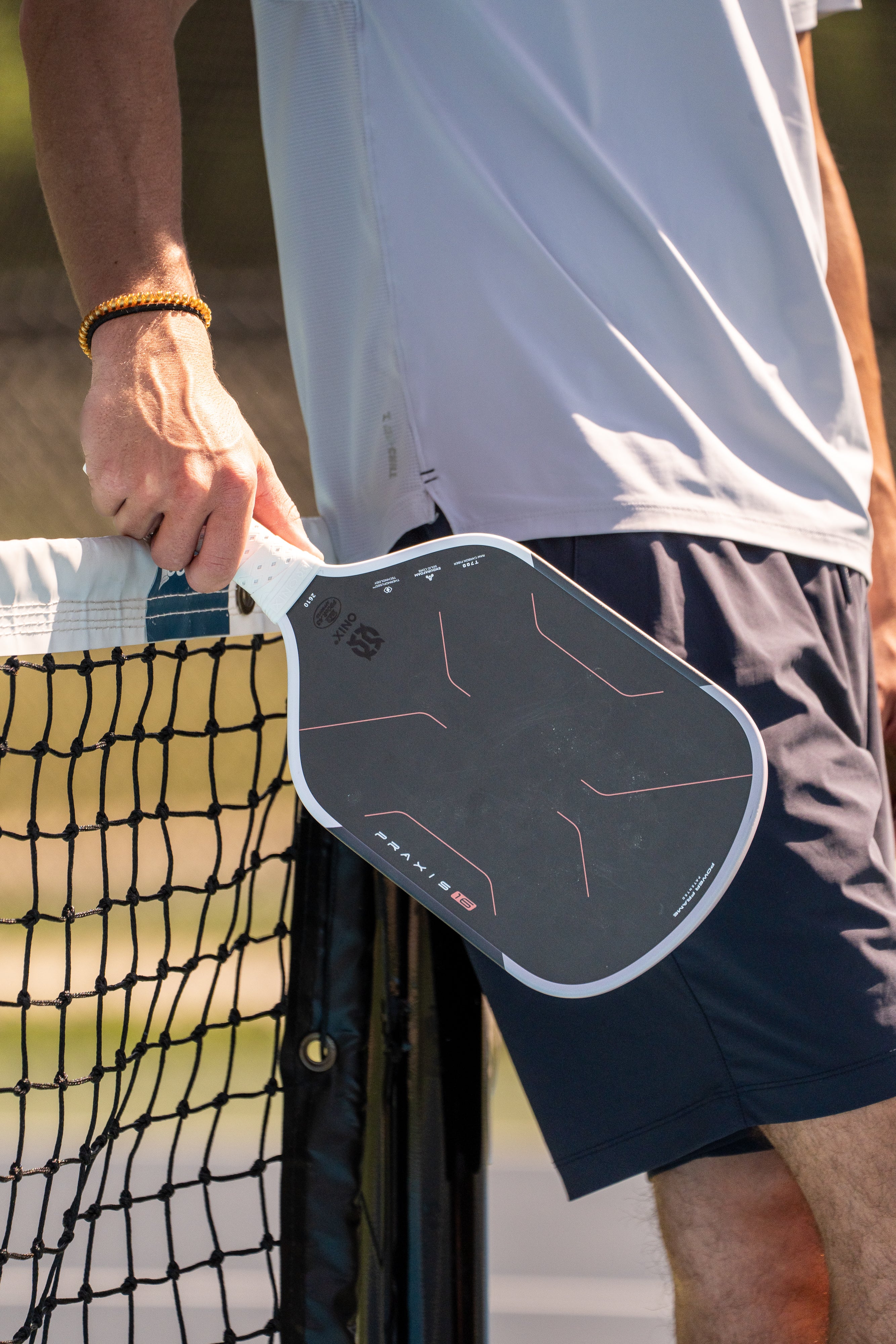 onix-praxis-pickleball-paddle-raw-carbon-13mm-16mm image 4