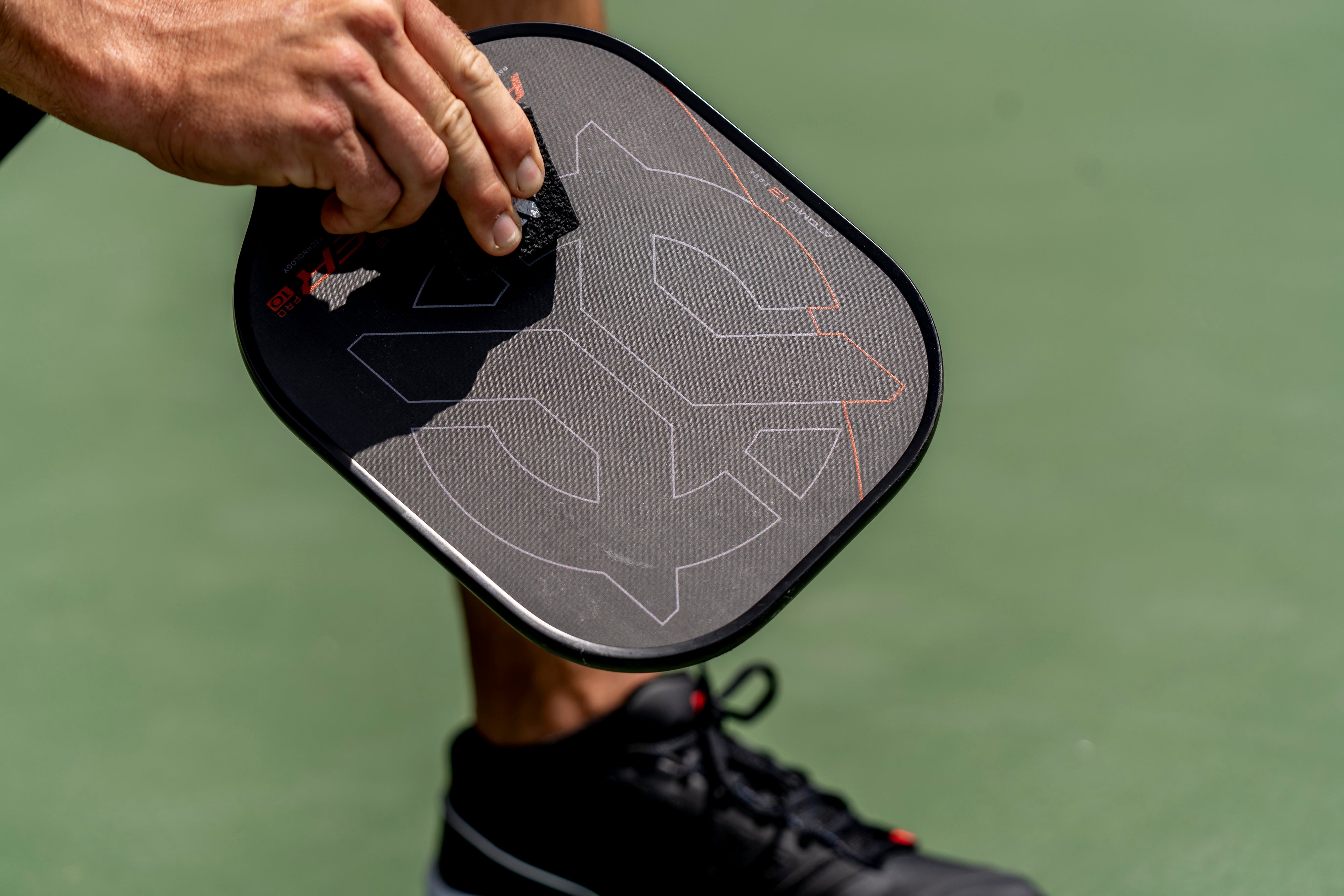 onix-pickleball-paddle-eraser-2er-set-schwarz-orange image 3