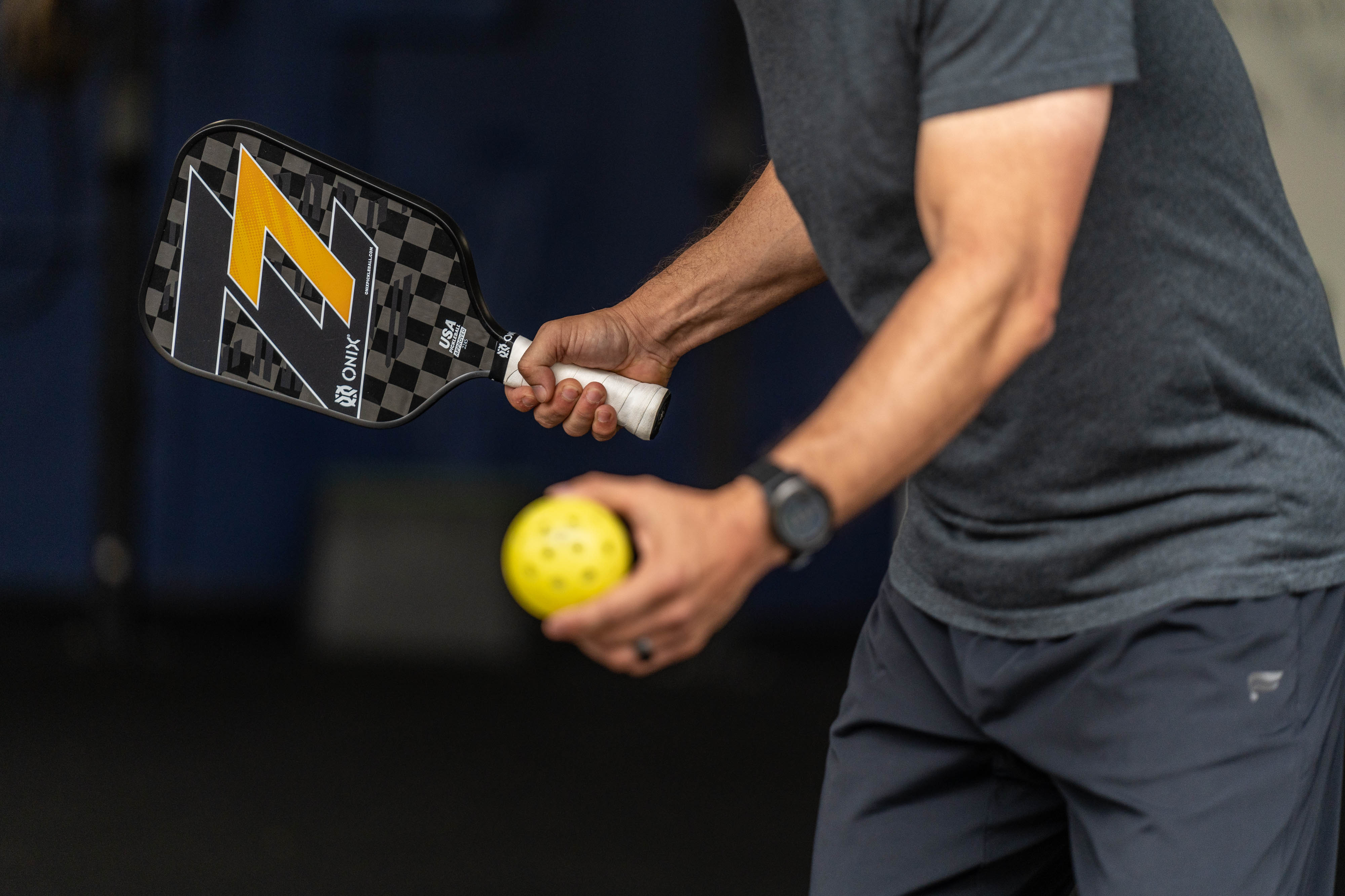 onix-pickleball-z7-pickleball-paddle-carbon-performance image 7
